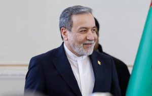 عراقچی وارد مینسک شد+فیلم