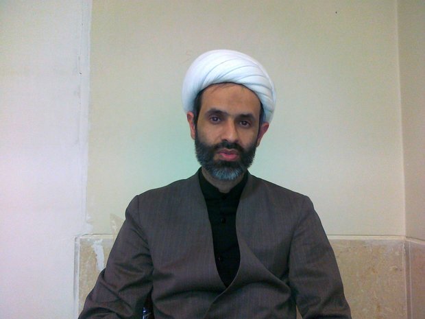 میرزایی: جمهوریخواهان با شمشیر سر میبرند دموکراتها با پنبه میرزایی: جمهوریخواهان با شمشیر سر میبرند دموکراتها با پنبه
