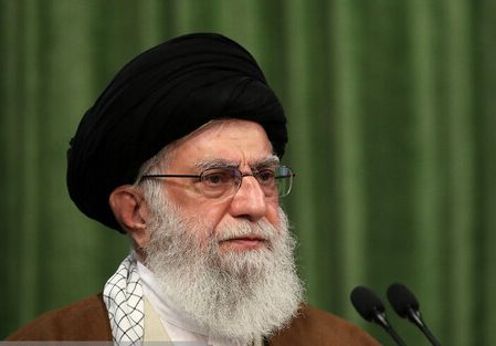 دیدار رهبر انقلاب با برگزارکنندگان بزرگداشت سالگرد شهید سلیمانی دیدار رهبر انقلاب با برگزارکنندگان بزرگداشت سالگرد شهید سلیمانی