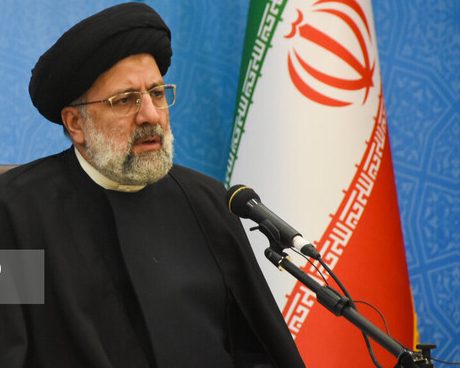 اصلاح بسترها و ساختارهای فسادزا بر عهده دولت است