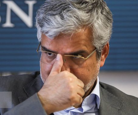 کاهش مجازات حکم صادر شده علیه محمود صادقی در دادگاه تجدید نظر کاهش مجازات حکم صادر شده علیه محمود صادقی در دادگاه تجدید نظر