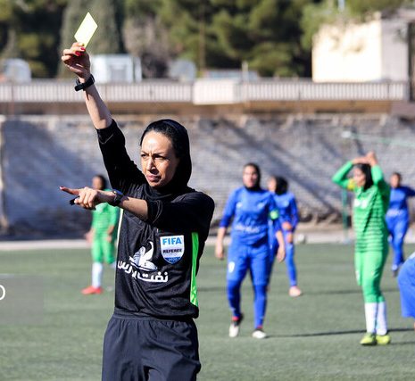 جولان تبعیض؛ داوران زن لباس قضاوت ندارند!