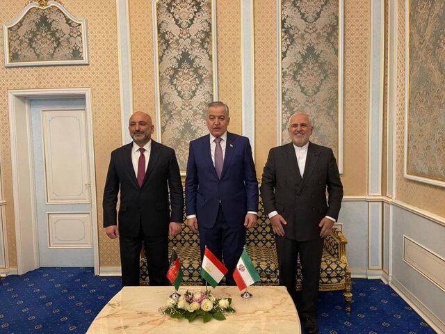 ظریف اعلام کرد: آمادگی ایران برای آغاز همکاریهای فرهنگی در قالب یک برنامه عملیاتی ظریف اعلام کرد: آمادگی ایران برای آغاز همکاریهای فرهنگی در قالب یک برنامه عملیاتی