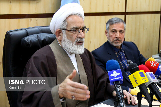غصه فراوانی در زمینه مدیریت فضای مجازی در چهره رهبری میبینیم غصه فراوانی در زمینه مدیریت فضای مجازی در چهره رهبری میبینیم
