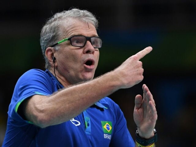 بازگشت مربی افسانه ای به والیبال/ رزنده پس از المپیک به فرانسه ملحق خواهد شد