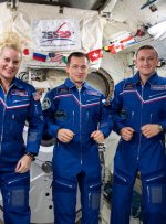فضانوردان ایستگاه فضایی به زمین رسیدند