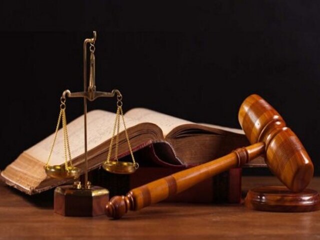 نظرات حقوقدانان در بازنگری قوانین اعمال شود نظرات حقوقدانان در بازنگری قوانین اعمال شود