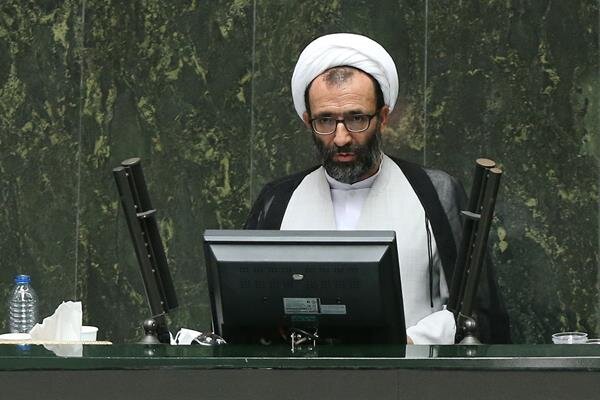 انتقاد سلیمی از مجمع تشخیص مصلحت نظام انتقاد سلیمی از مجمع تشخیص مصلحت نظام