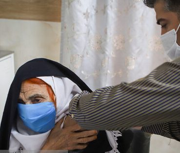 رییسی خبر داد: شنبه آغاز ثبتنام افراد ۸۰ سال به بالا که واکسن کرونا تزریق نکردهاند رییسی خبر داد: شنبه آغاز ثبتنام افراد ۸۰ سال به بالا که واکسن کرونا تزریق نکردهاند