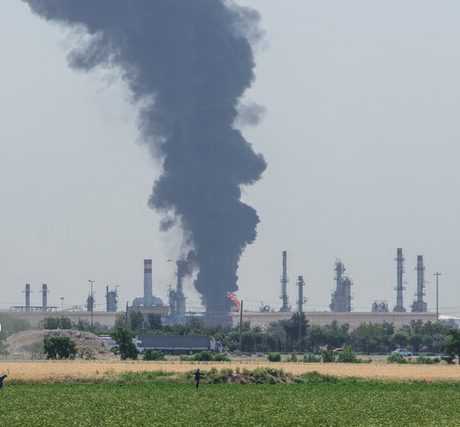 وزیر نفت خواستار بررسی علل آتشسوزی پالایشگاه تهران شد وزیر نفت خواستار بررسی علل آتشسوزی پالایشگاه تهران شد