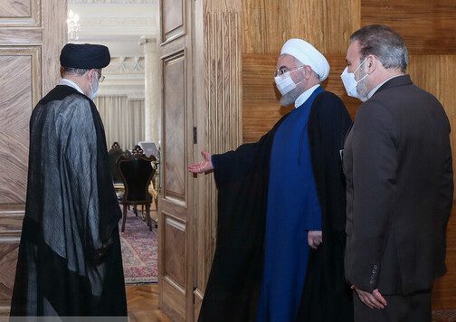 دیدار ابراهیم رییسی با حسن روحانی دیدار ابراهیم رییسی با حسن روحانی