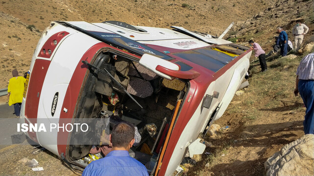 بازداشت راننده اتوبوس حامل خبرنگاران بازداشت راننده اتوبوس حامل خبرنگاران