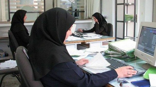 افزایش نرخ بیکاری زنان ۱۸ تا ۳۵ ساله به ۲۷.۸ درصد افزایش نرخ بیکاری زنان ۱۸ تا ۳۵ ساله به ۲۷.۸ درصد