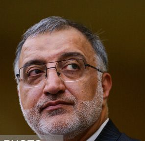 زاکانی: فیلترینگ بیراههایست که حکایت از بی اطلاعی از فضای سایبر دارد زاکانی: فیلترینگ بیراههایست که حکایت از بی اطلاعی از فضای سایبر دارد
