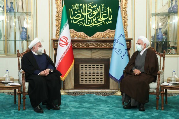 روحانی با رئیس جدید قوه قضائیه دیدار کرد روحانی با رئیس جدید قوه قضائیه دیدار کرد