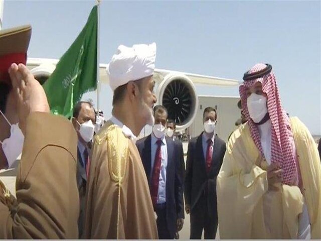 استقبال باشکوه بن سلمان از سلطان عمان استقبال باشکوه بن سلمان از سلطان عمان