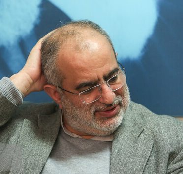 حسام الدین آشنا مجرم است