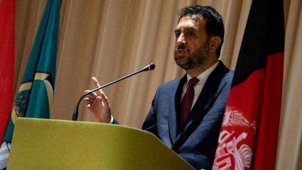 وزیر دفاع افغانستان از اینترپل خواست اشرف غنی را به دلیل “وطن فروشی” بازداشت کند