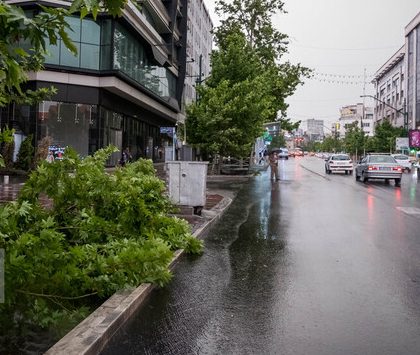 رگبار و رعد و برق و وزش باد شدید در غالب استان‌های کشور