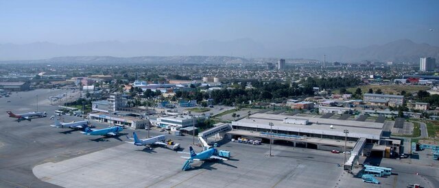 با افزایش حضور نظامی به ۶۰۰۰ نفر، آمریکا کنترل ترافیک هوایی فرودگاه کابل را بدست گرفت با افزایش حضور نظامی به ۶۰۰۰ نفر، آمریکا کنترل ترافیک هوایی فرودگاه کابل را بدست گرفت
