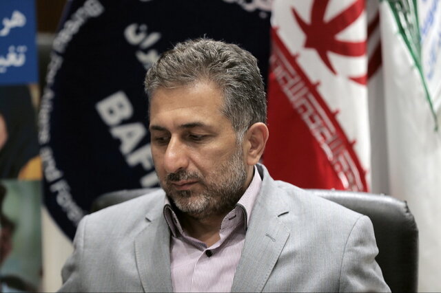 حضور بیش ازیک میلیون اتباع غیرمجاز درکشور/صدور۸۰۰۰ شناسنامه برای فرزندان اتباع دارای مادرایرانی حضور بیش ازیک میلیون اتباع غیرمجاز درکشور/صدور۸۰۰۰ شناسنامه برای فرزندان اتباع دارای مادرایرانی