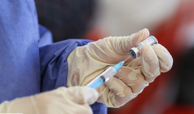 واکسن کرونا مصوبه کمیته اخلاق دریافت کردند