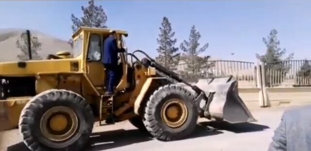 ورود دستگاه قضایی به ماجرای تخریب دیوار دانشگاه آزاد توسط ابوترابی ورود دستگاه قضایی به ماجرای تخریب دیوار دانشگاه آزاد توسط ابوترابی