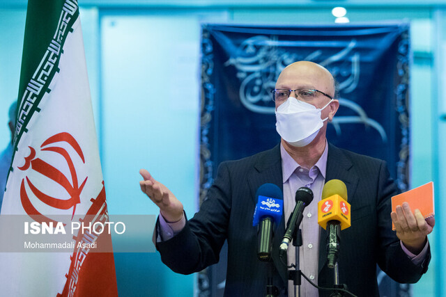انتظار نداشته باشید که وزارت علوم شقالقمر کند/هر دانشگاه یک وزارتخانه است انتظار نداشته باشید که وزارت علوم شقالقمر کند/هر دانشگاه یک وزارتخانه است