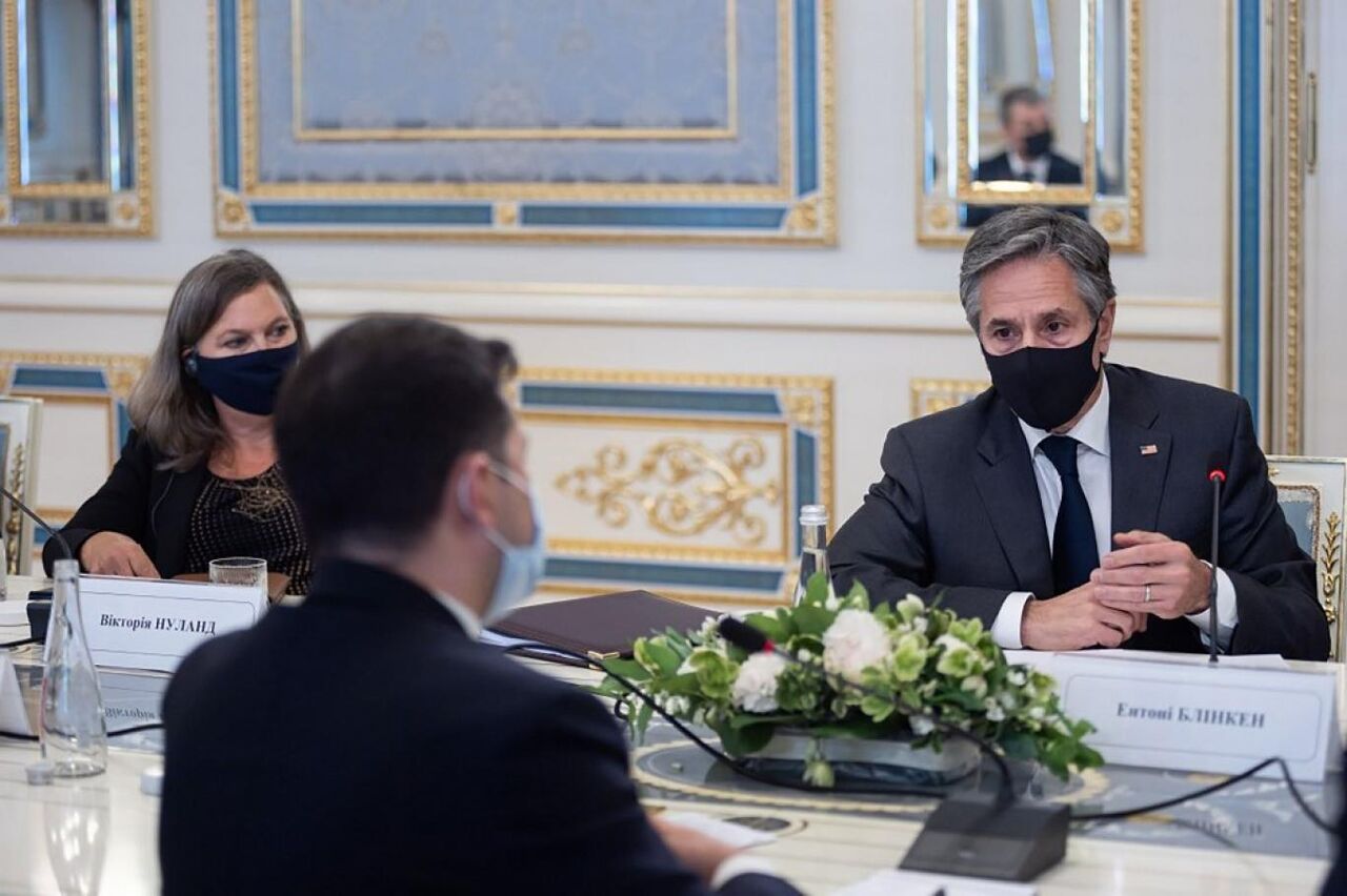 گفتگوی آمریکا با رئیس جمهوری اوکراین پیش از دیدار بایدن و پوتین