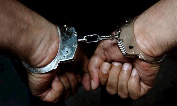 دستگیری عامل اسیدپاشی در یکی از پارکهای شهرستان شهریار دستگیری عامل اسیدپاشی در یکی از پارکهای شهرستان شهریار