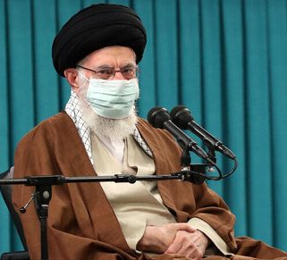 دیدار جمعی از پرستاران و خانواده شهدای سلامت با رهبر انقلاب دیدار جمعی از پرستاران و خانواده شهدای سلامت با رهبر انقلاب