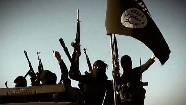 اخباری از تسلیم شدن ۳۰۰ داعشی‌ در شمال سوریه/ مذاکرات ارتش آمریکا با داعش