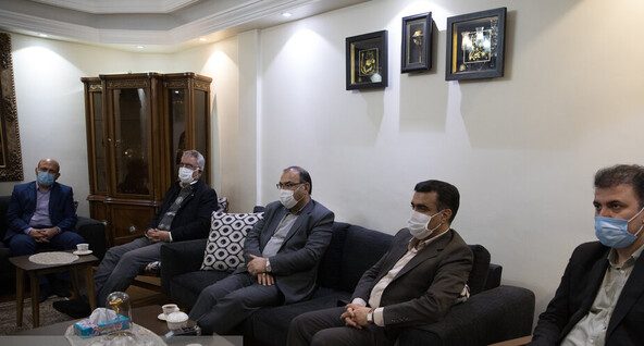 دیدار رییس سازمان حفاظت محیط زیست با خانواده مهشاد کریمی و ریحانه یاسینی دیدار رییس سازمان حفاظت محیط زیست با خانواده مهشاد کریمی و ریحانه یاسینی