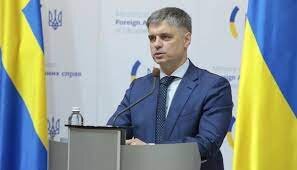 سفیر اوکراین: با این تهدیدها، شاید از عضویت در ناتو دست بکشیم سفیر اوکراین: با این تهدیدها، شاید از عضویت در ناتو دست بکشیم