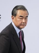 وزیر خارجه چین: با راه‌اندازی هر جنگ سرد دیگری مخالفیم