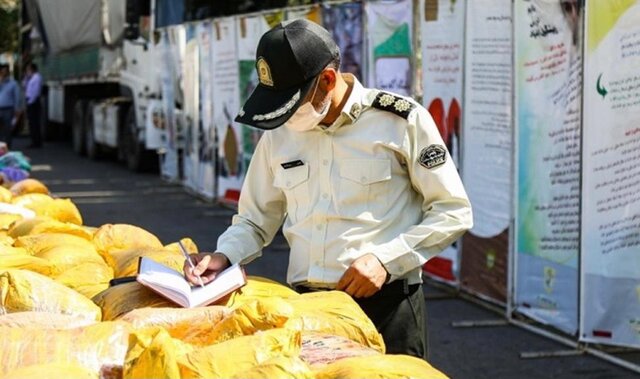 کشفیات بی سابقه مواد مخدر در کرمانشاه/ ۲۸۸ قاچاقچی دستگیر شدند کشفیات بی سابقه مواد مخدر در کرمانشاه/ ۲۸۸ قاچاقچی دستگیر شدند
