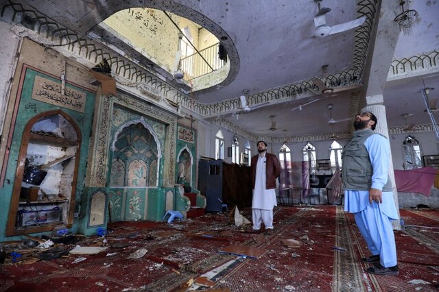 داعش مسئولیت انفجار در مسجد شیعیان پاکستان را پذیرفت/جهان محکوم کرد