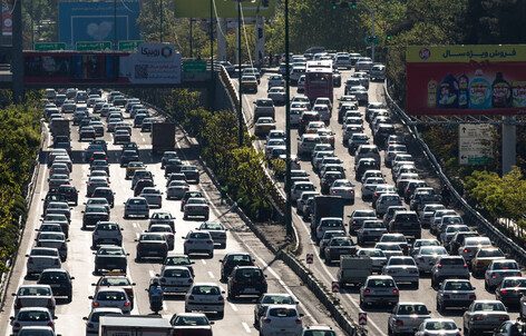 معضل ترافیک تهران با شعار حل نمی‌شود