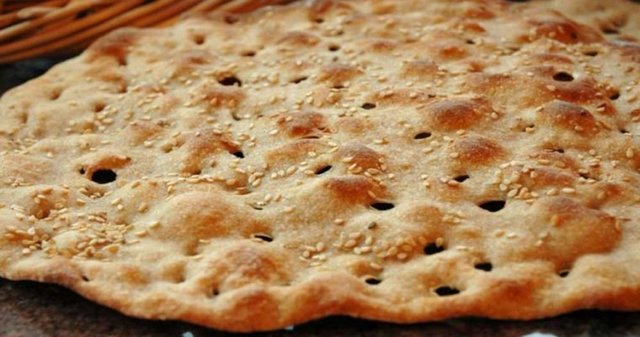 علیزاده: دولت موقتا مبلغ نقدی به خانوارها برای جبران گرانیها میدهد علیزاده: دولت موقتا مبلغ نقدی به خانوارها برای جبران گرانیها میدهد