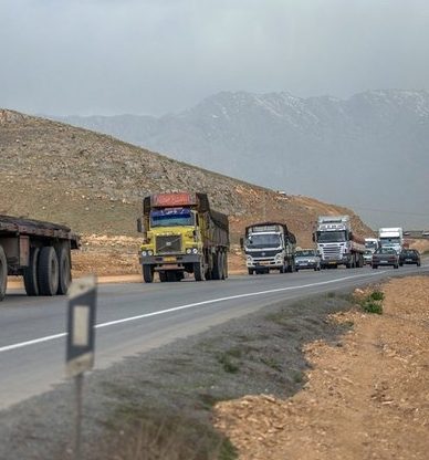 مشکل کامیونداران برای سفر به پاکستان/ ساخت دیوار مرزی تایید شد