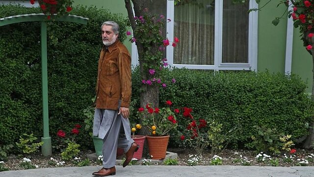 عبدالله عبدالله پس از هشت ماه از افغانستان خارج شد