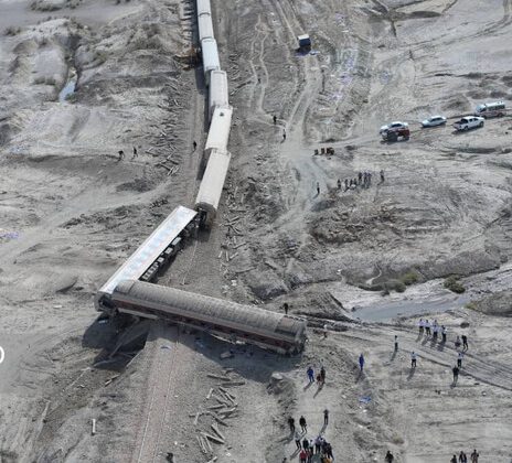 تحویل اجساد ۱۴ جانباخته حادثه قطار مشهد – یزد/ پایان کار پزشکی قانونی