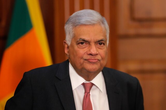 نخست‌وزیر سریلانکا، رئیس جمهور موقت شد/حمله معترضان به دفتر نخست وزیر و مقر رادیو و تلویزیون