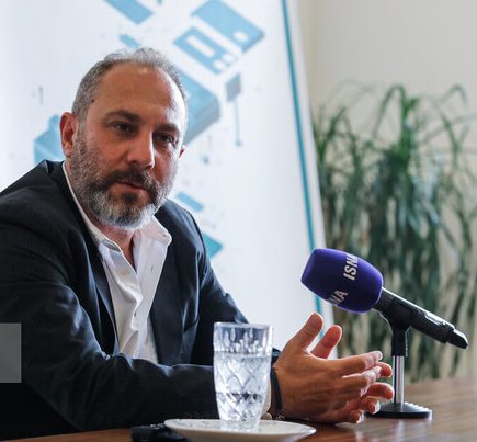 گریبان ایران در دست کم‌آبی/ کاسبان هرج و مرج آب مانع حل مشکلات هستند