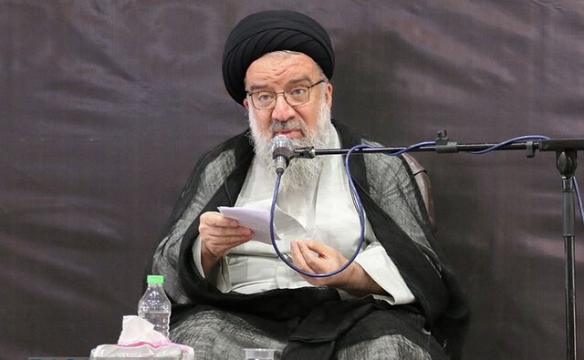 “اکثر بی حجابها از خانوادههای دزدها هستند” را “ناخواسته” گفتهام “اکثر بی حجابها از خانوادههای دزدها هستند” را “ناخواسته” گفتهام