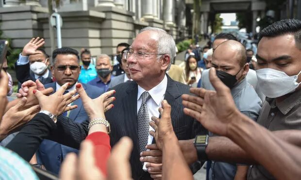نخست‌وزیر سابق مالزی راهی زندان شد