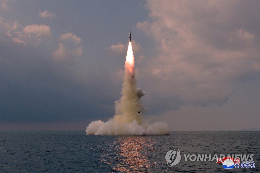 سئول: کره شمالی به دنبال شلیک موشک بالستیک از زیردریایی است