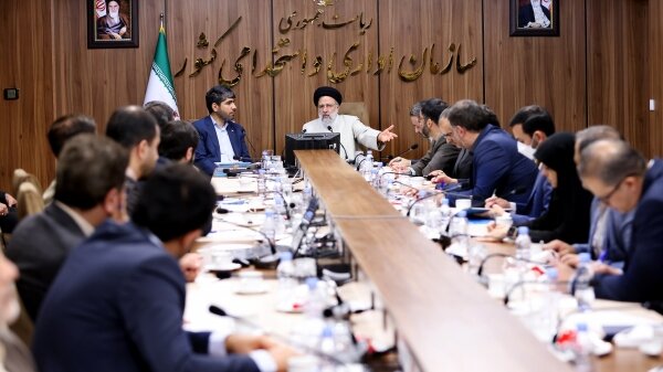با هرگونه تخلف اداری بدون مسامحه برخورد شود با هرگونه تخلف اداری بدون مسامحه برخورد شود