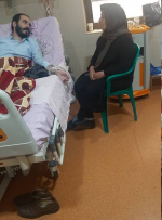 دیدار حسین رونقی با مادر