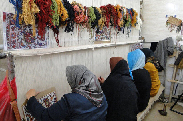 چرا برخی مددجویان بهزیستی «بیمه» ندارند؟